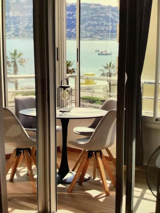 Spacieux Appartement Rose Front Mer Et Piscine Rosas Exterior foto